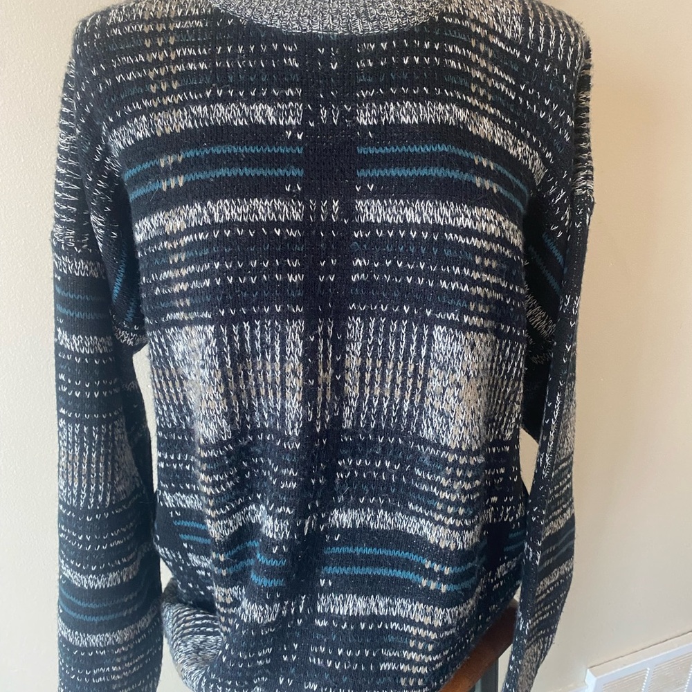 David Taylor Black and Teal Patterned Turtleneck Sweater
